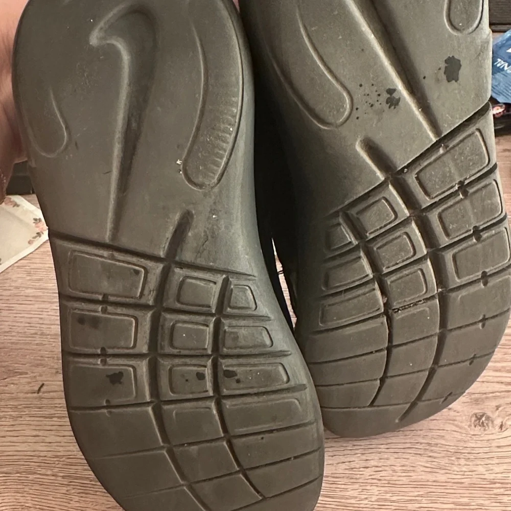Nike Black and Gray Slip-On Shoes kids 2Y